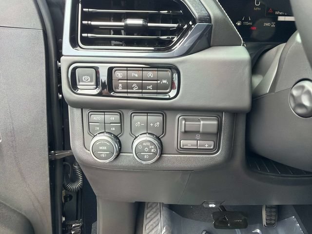 New 2026 GMC Yukon XL AT4 Ultimate AWD/4WD image 30
