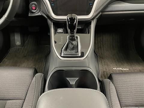Used 2025 Subaru Outback Premium image 14