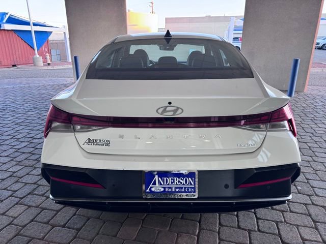 Used 2024 Hyundai Elantra Limited image 4