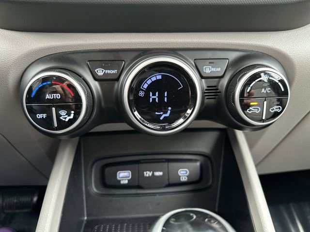 Used 2024 Hyundai Venue SEL FWD image 19