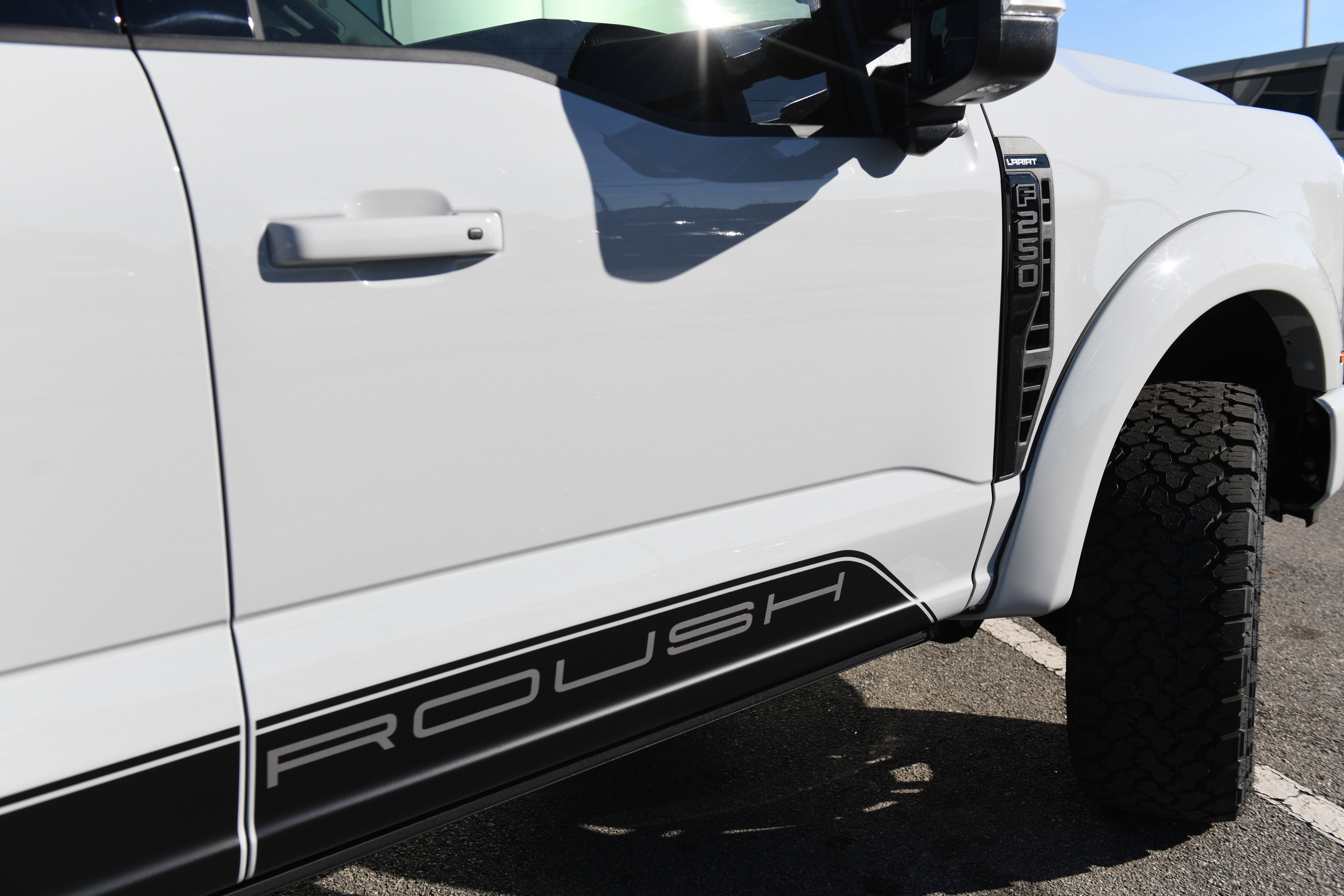 New 2026 Ford F250 Lariat w/ Black Appearance Package image 6