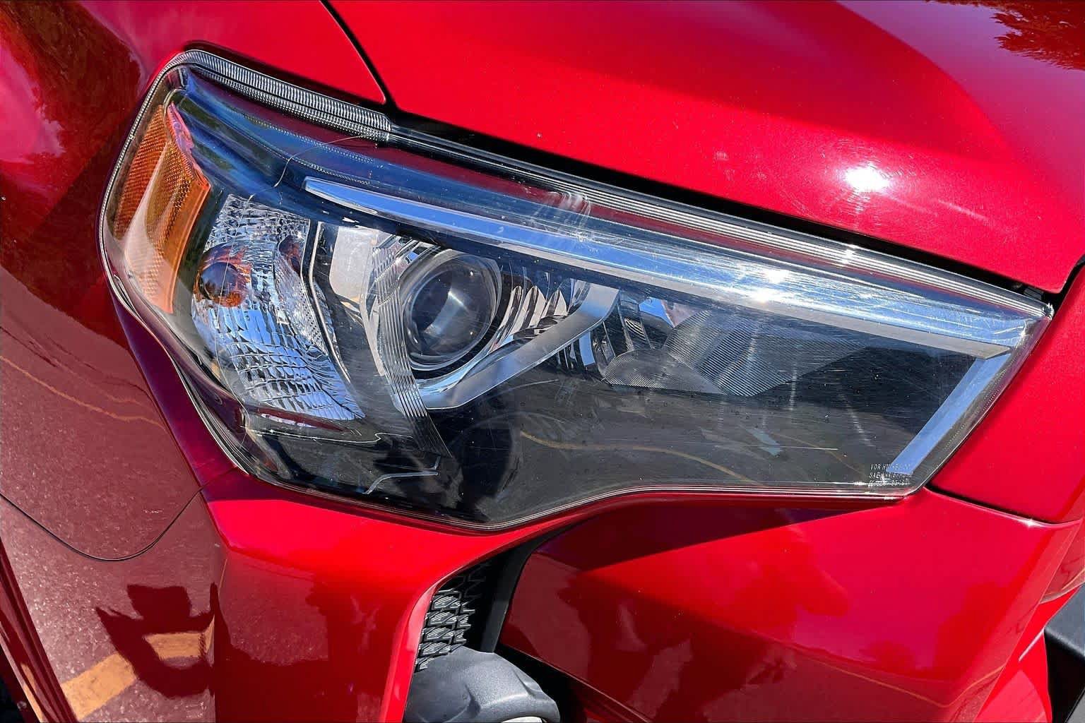 Used 2016 Toyota 4Runner SR5 AWD/4WD image 27