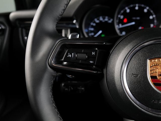 Certified 2026 Porsche Macan AWD/4WD image 21