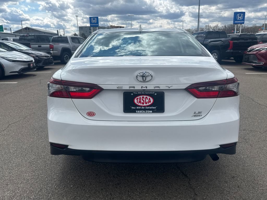 Used 2023 Toyota Camry LE image 6