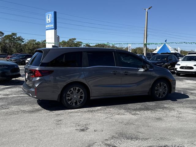 New 2026 Honda Odyssey Touring image 6