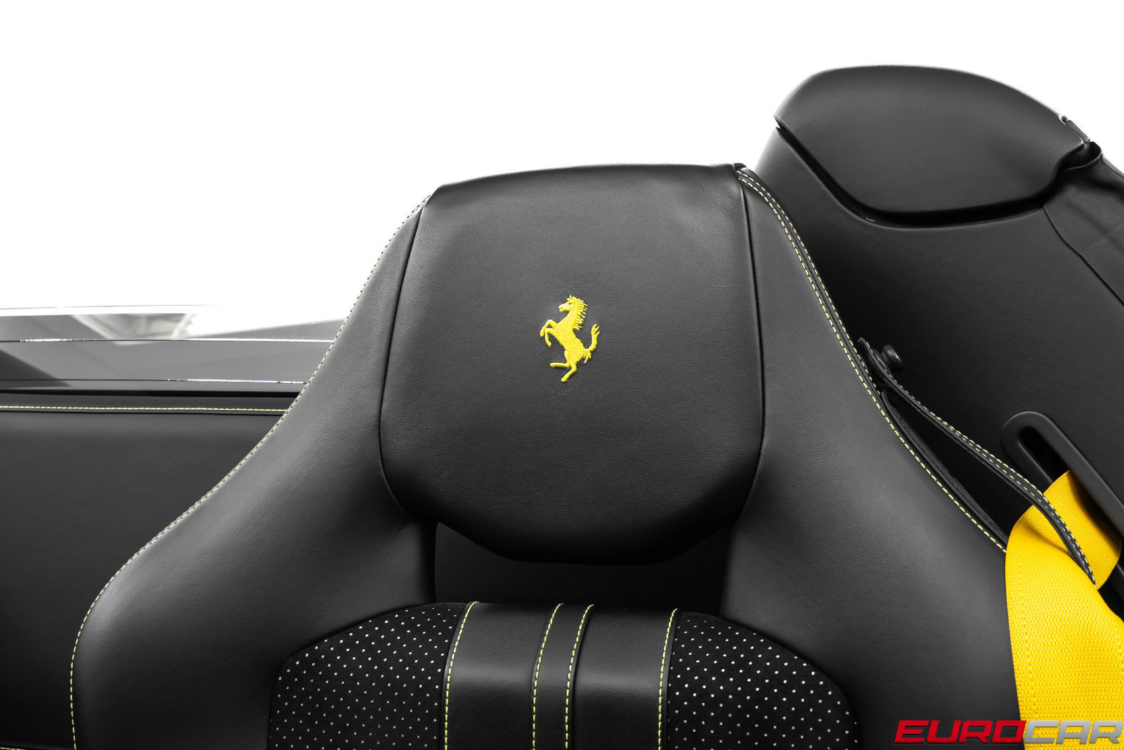 Used 2022 Ferrari F8 Tributo RWD image 44