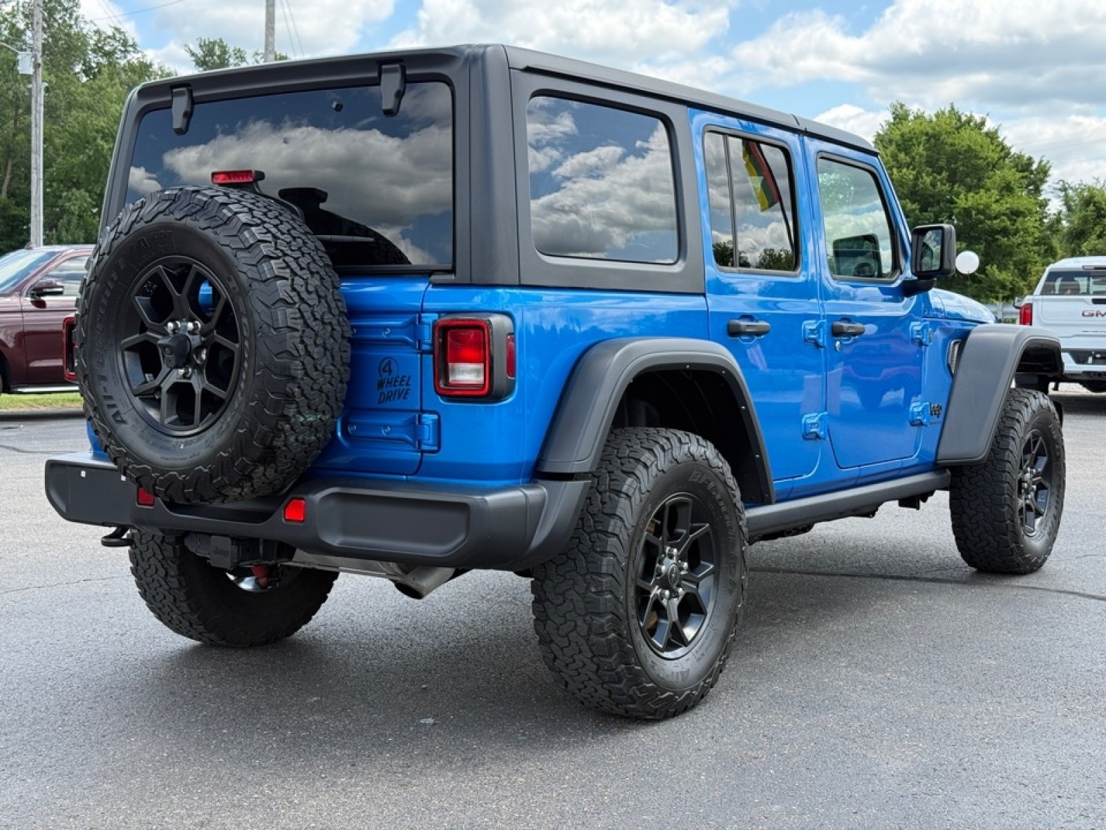 Used 2024 Jeep Wrangler Unlimited Sport AWD/4WD image 8