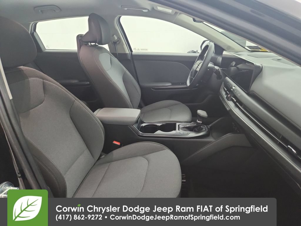 Used 2025 Kia K4 FWD image 30
