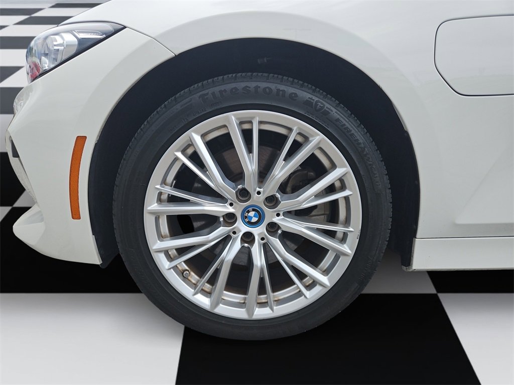 Used 2024 BMW 330e xDrive image 14