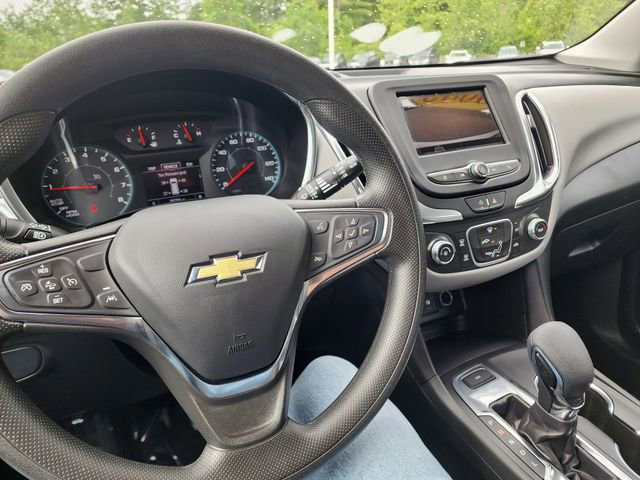 Used 2023 Chevrolet Equinox LS image 31