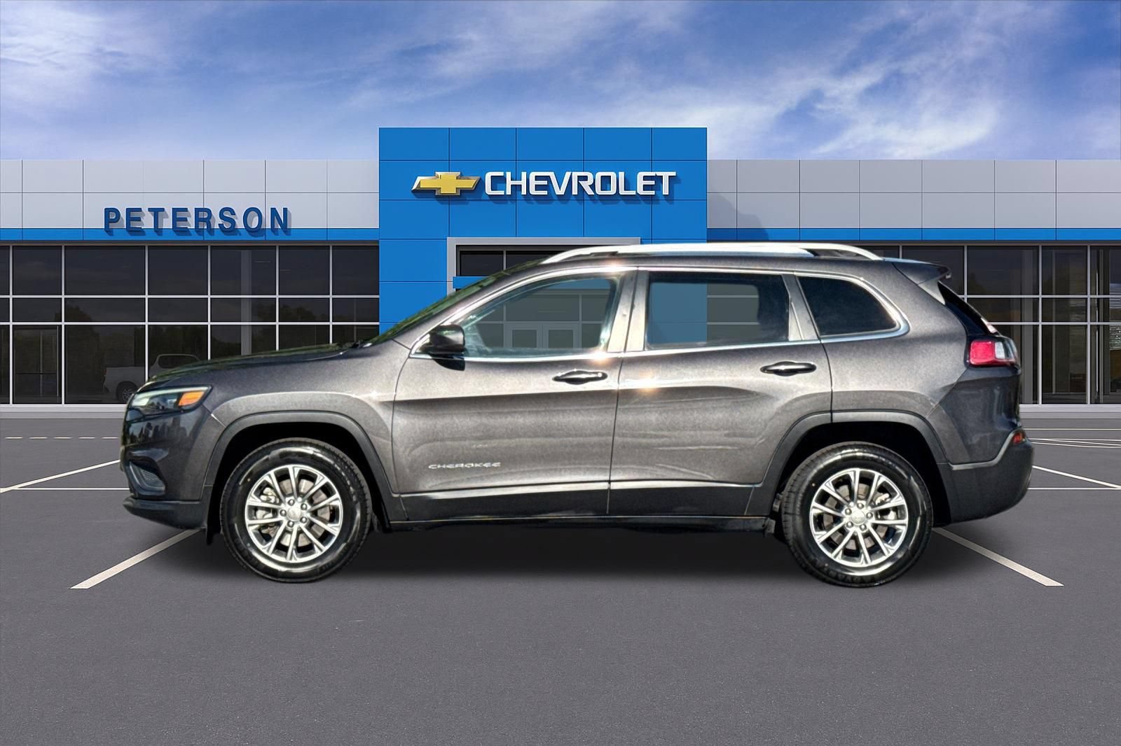 Used 2020 Jeep Cherokee Latitude Plus w/ Cold Weather Group AWD/4WD image 7