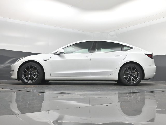 Used 2020 Tesla Model 3 Standard Range RWD image 15