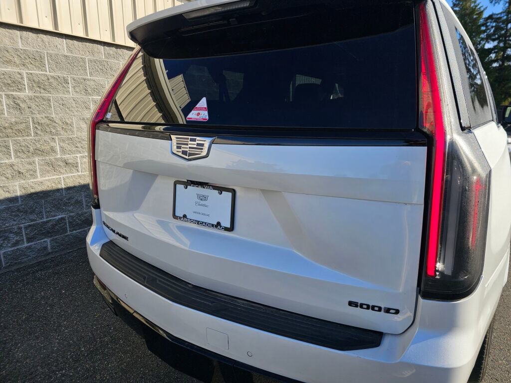 Certified 2023 Cadillac Escalade ESV Sport Platinum image 17