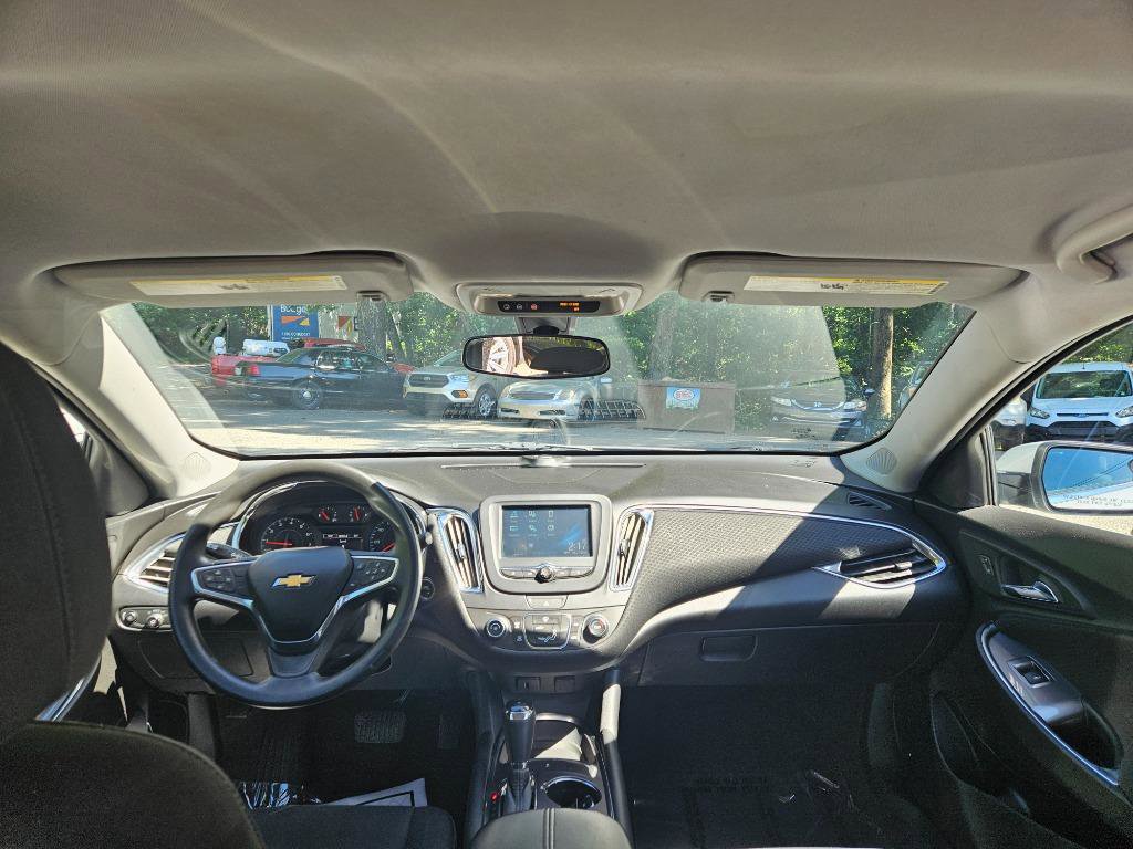 Used 2018 Chevrolet Malibu LT image 28