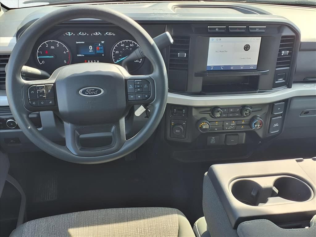 Used 2024 Ford F250 XLT image 3