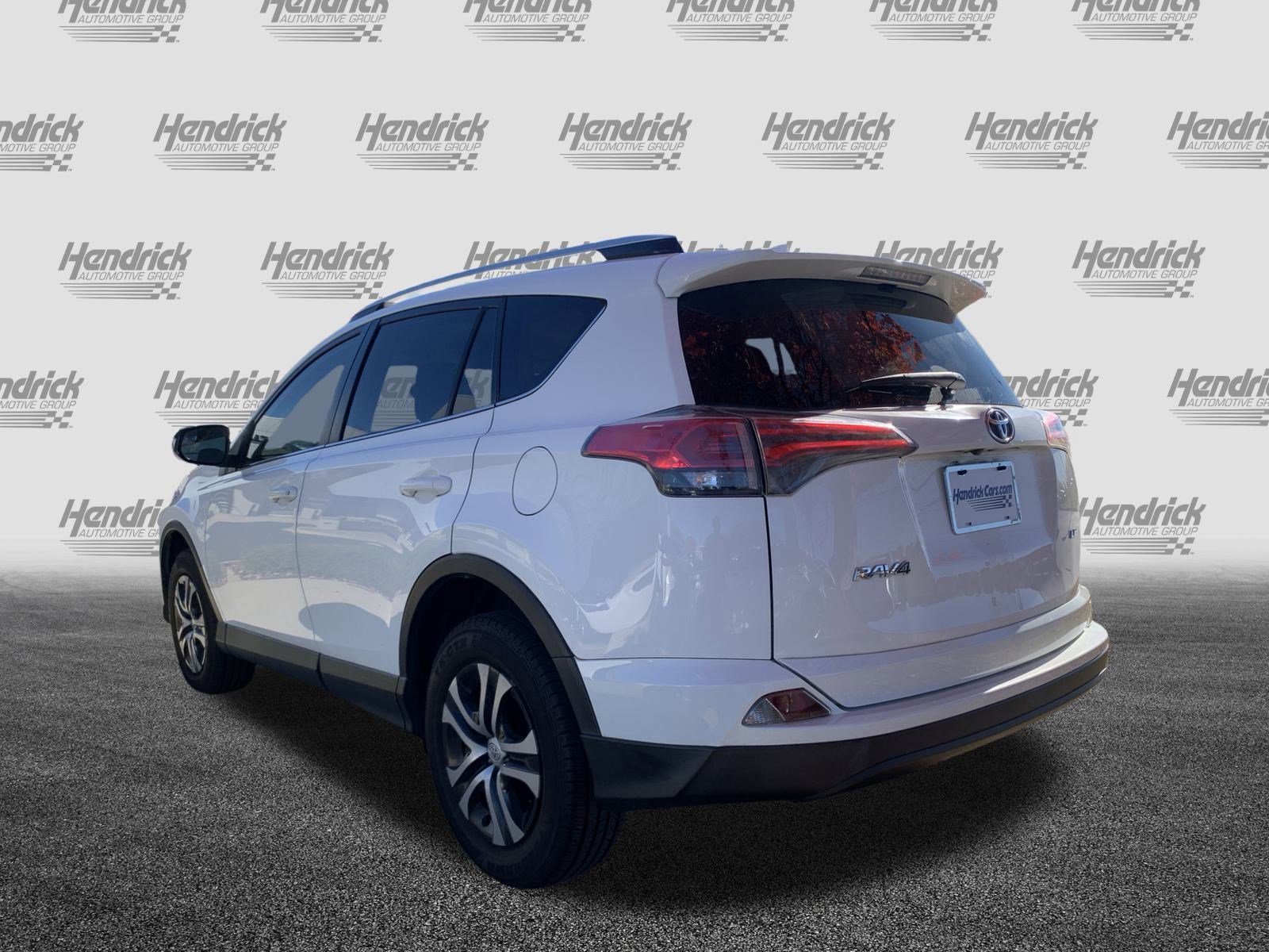 Used 2016 Toyota RAV4 LE image 8