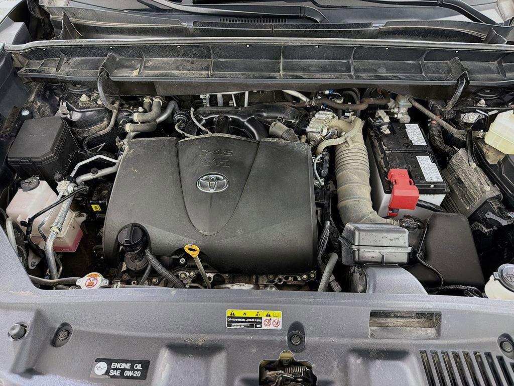 Used 2022 Toyota Highlander Limited image 34