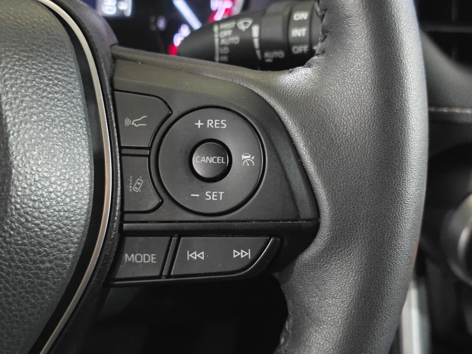 Used 2024 Toyota RAV4 XLE Premium w/ Weather Package FWD image 31