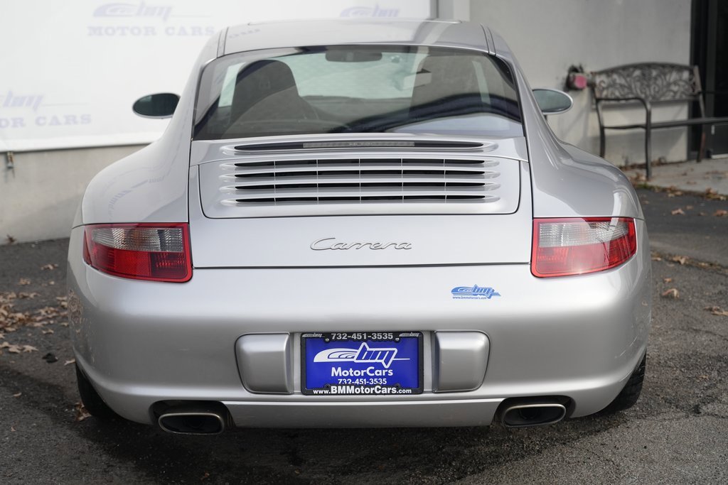 Used 2005 Porsche 911 Carrera image 6