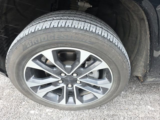 Used 2022 Jeep Grand Cherokee Overland w/ Advanced Protech Group III image 11