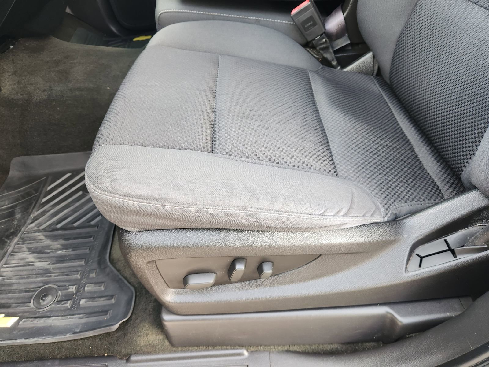 Used 2016 Chevrolet Silverado 1500 LT w/ Texas Edition image 23