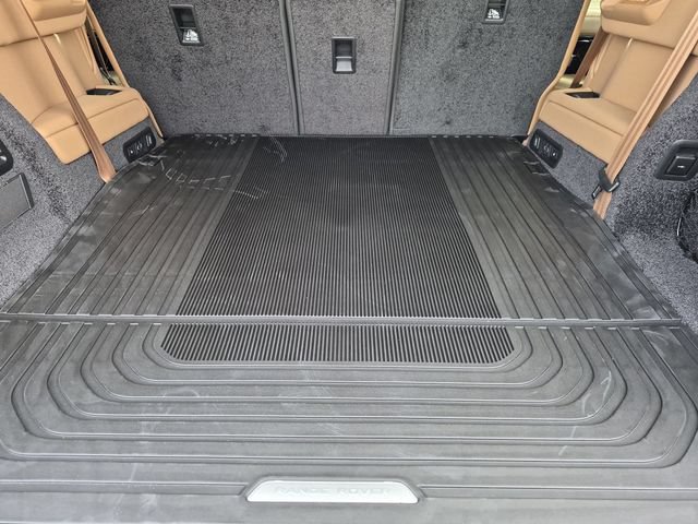 New 2026 Land Rover Range Rover Long Wheelbase SE AWD/4WD image 16