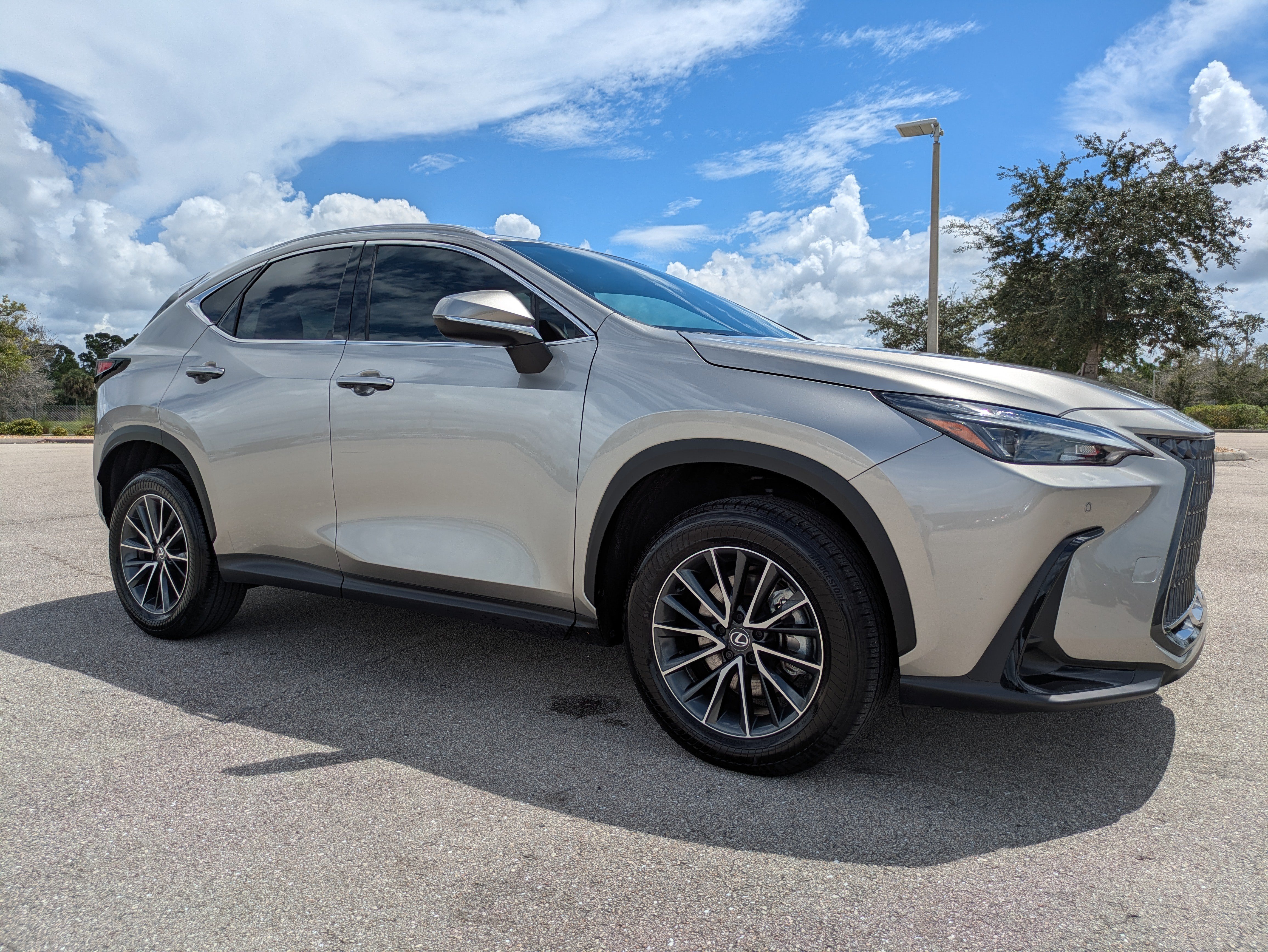 Used 2025 Lexus NX 350 AWD w/ Accessory Package (Z2) image 2