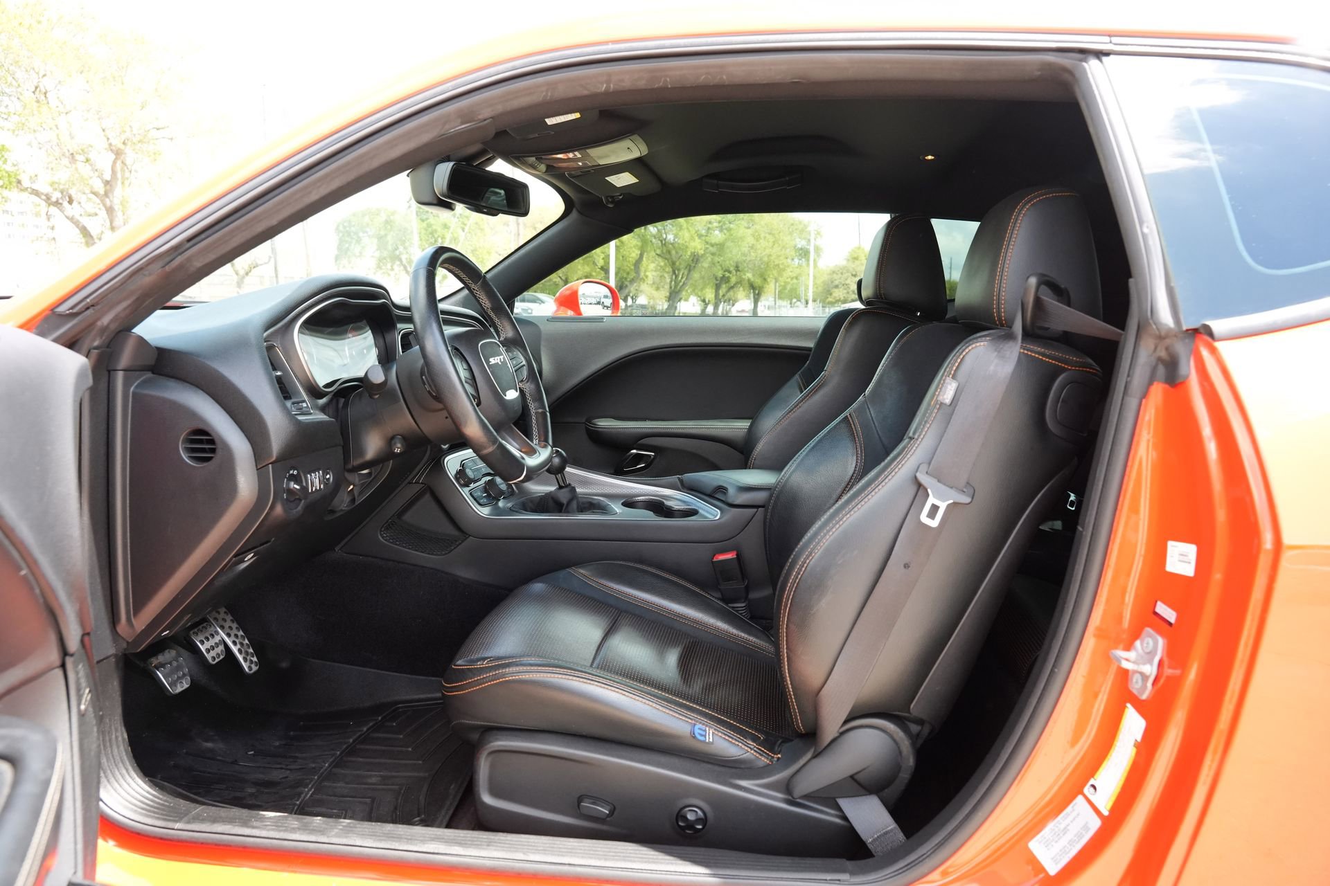 Used 2016 Dodge Challenger SRT Hellcat image 18