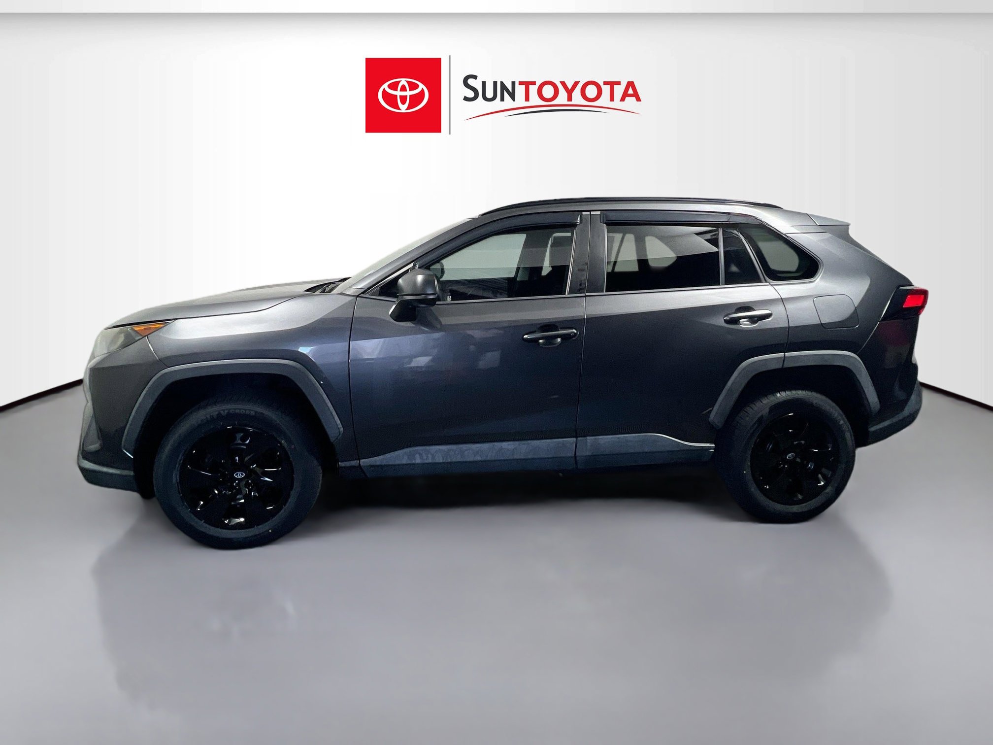 Used 2019 Toyota RAV4 LE image 7