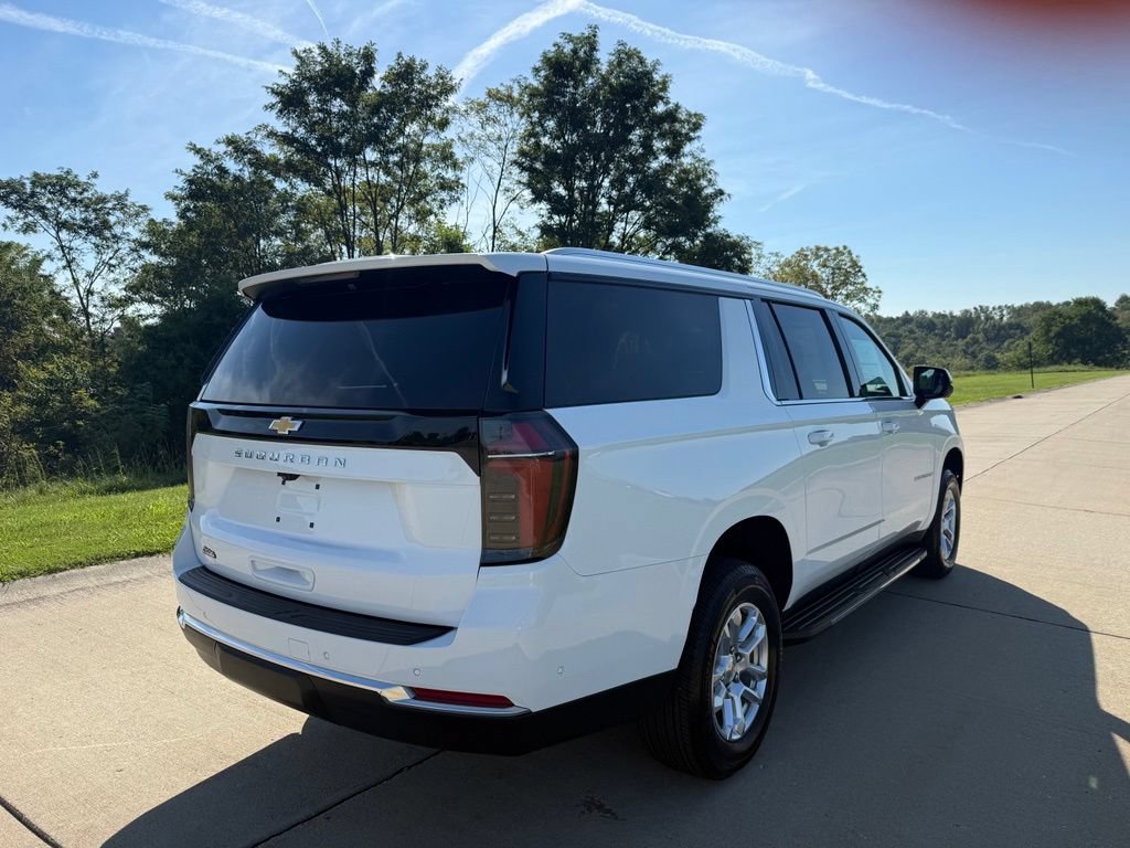 Used 2026 Chevrolet Suburban LS AWD/4WD image 3
