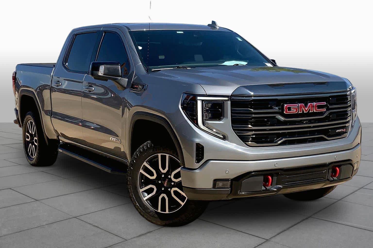 Used 2023 GMC Sierra 1500 AT4 w/ Technology Package AWD/4WD image 3