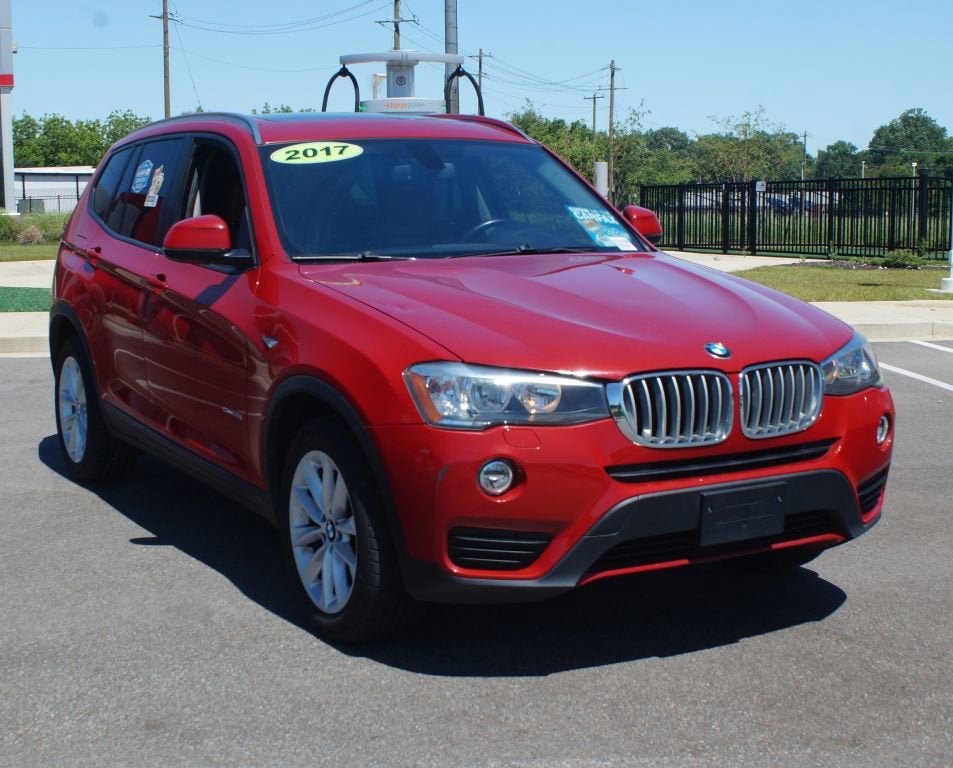 Used 2017 BMW X3 sDrive28i RWD image 2