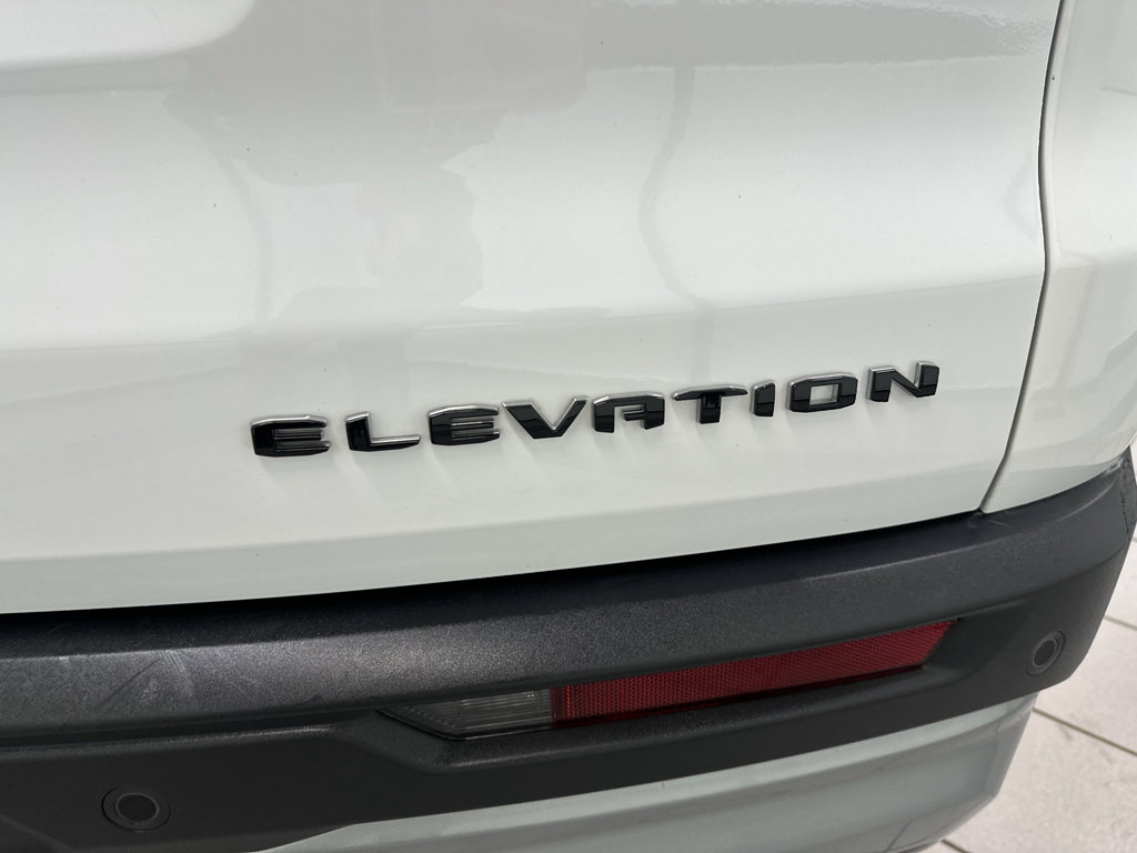 Used 2025 GMC Acadia Elevation image 12