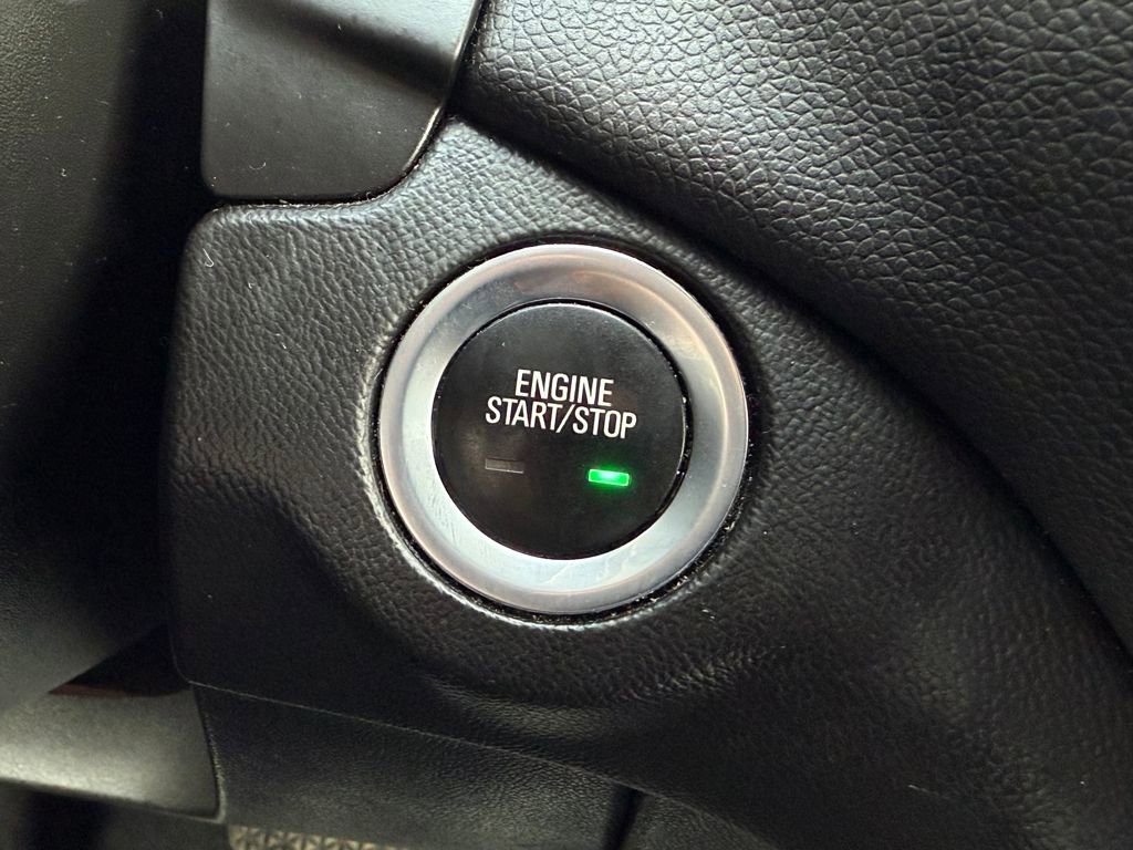 Used 2020 Chevrolet Equinox LT w/ Sport Edition image 22