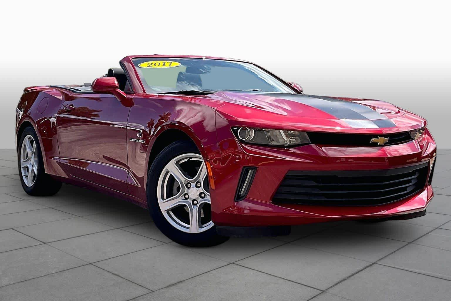 Used 2017 Chevrolet Camaro LT RWD image 3