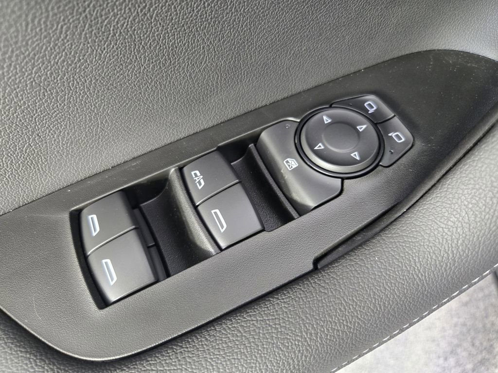 New 2026 Chevrolet Blazer LT w/ LPO, Black Grille Bar Package FWD image 24