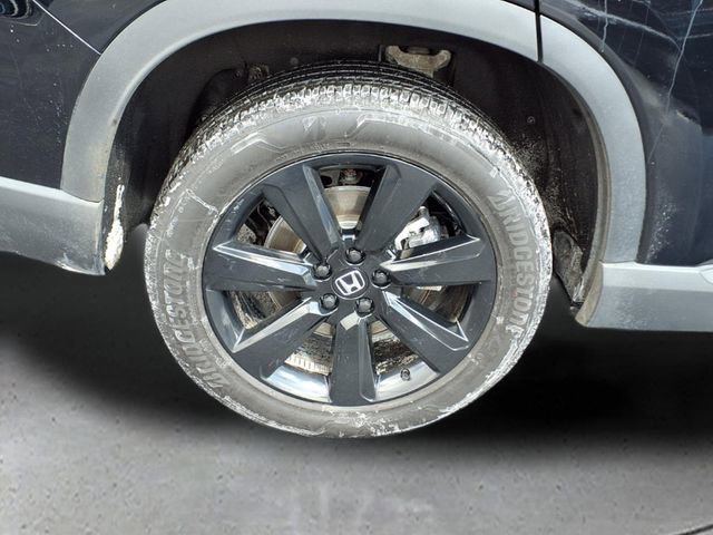 Used 2025 Honda Pilot Black Edition image 9