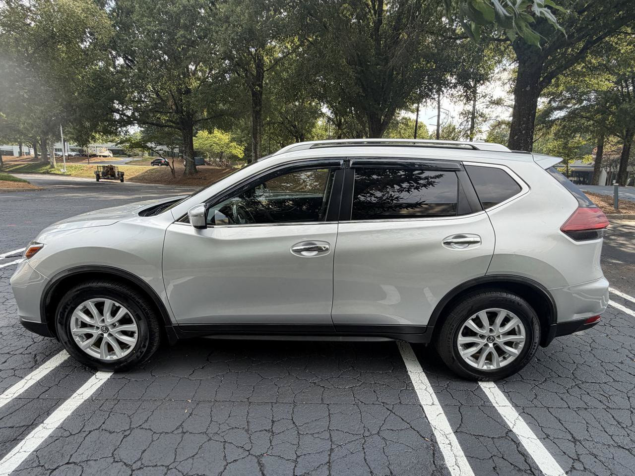 Used 2019 Nissan Rogue S w/ Special Edition Package FWD image 8