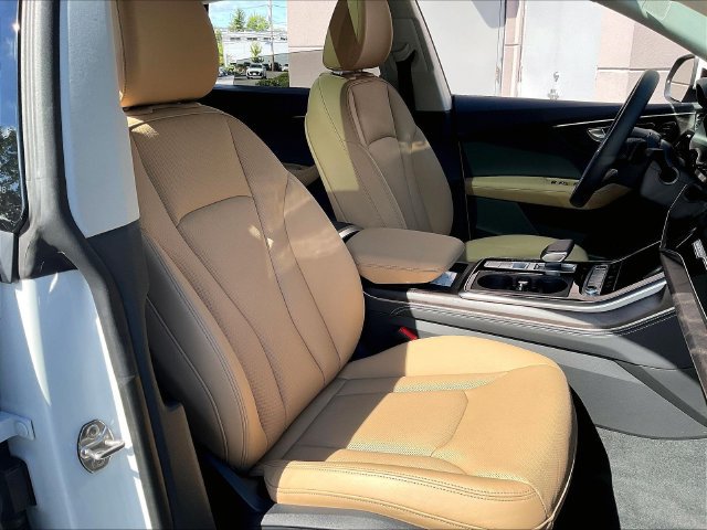 Used 2026 Audi Q8 Premium Plus AWD/4WD image 17