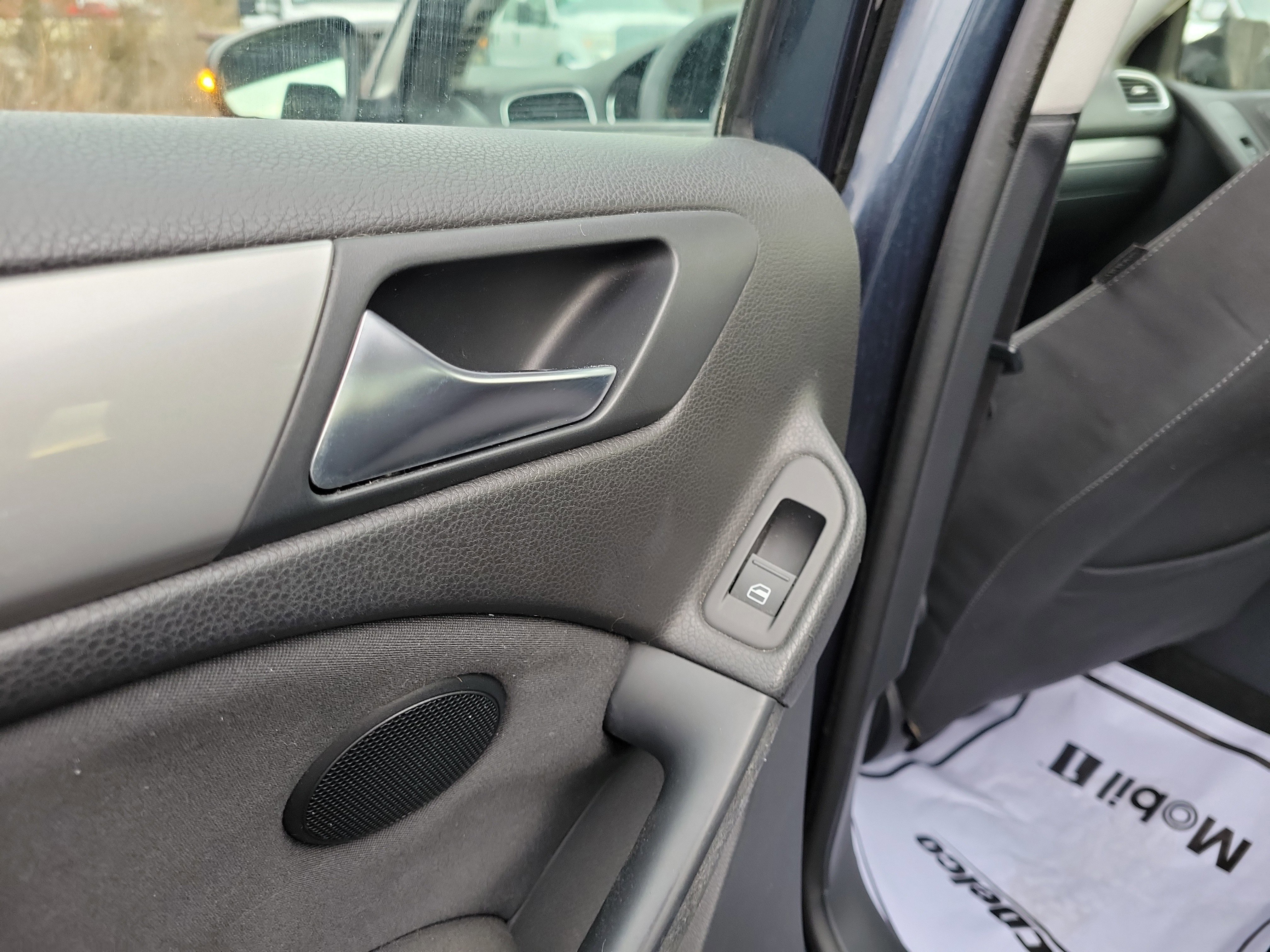 Used 2013 Volkswagen Golf 2.5L image 13