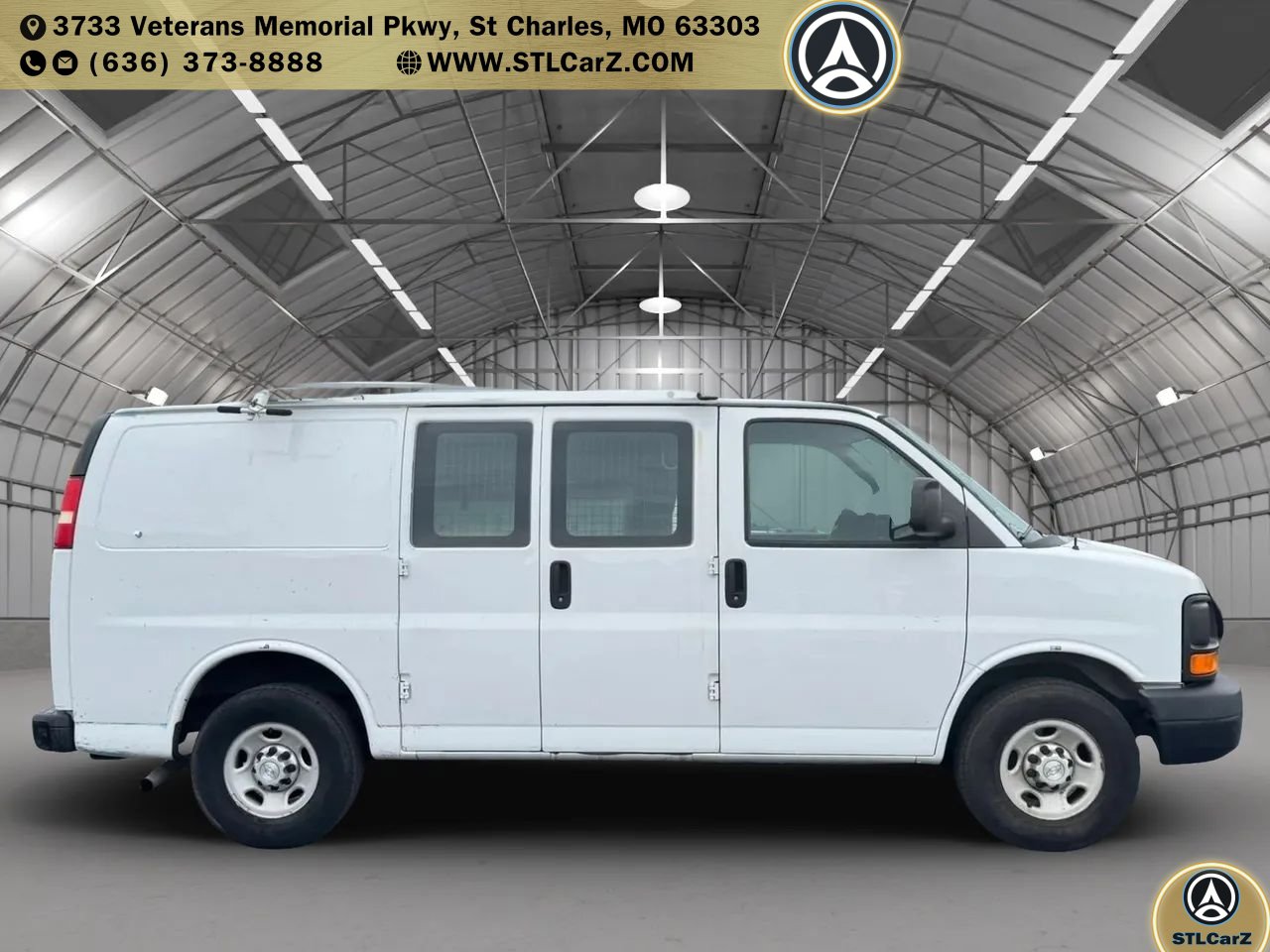 Used 2015 Chevrolet Express 2500 RWD image 2