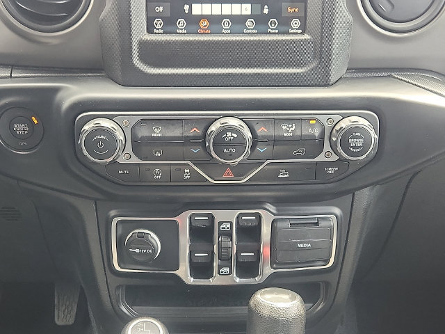 Used 2022 Jeep Wrangler Unlimited Sport AWD/4WD image 17