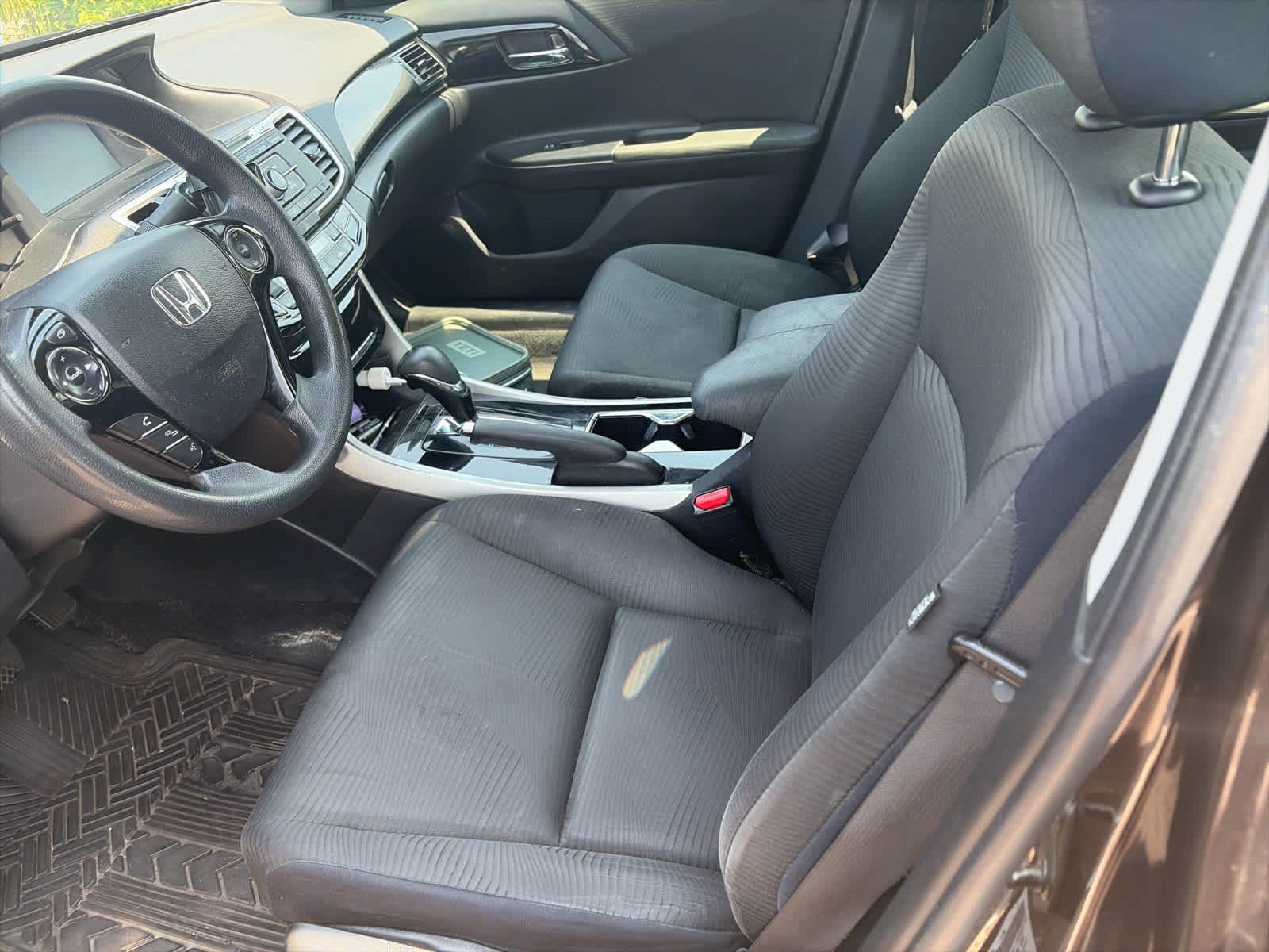 Used 2017 Honda Accord LX image 7