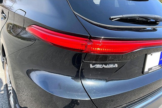 Used 2021 Toyota Venza Limited w/ Advanced Technology Package image 22