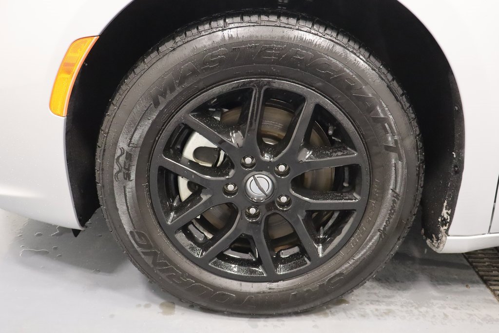 Used 2024 Chrysler Pacifica Touring-L image 24