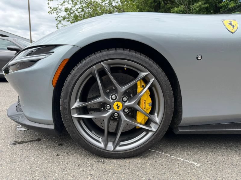 Used 2021 Ferrari Roma RWD image 12
