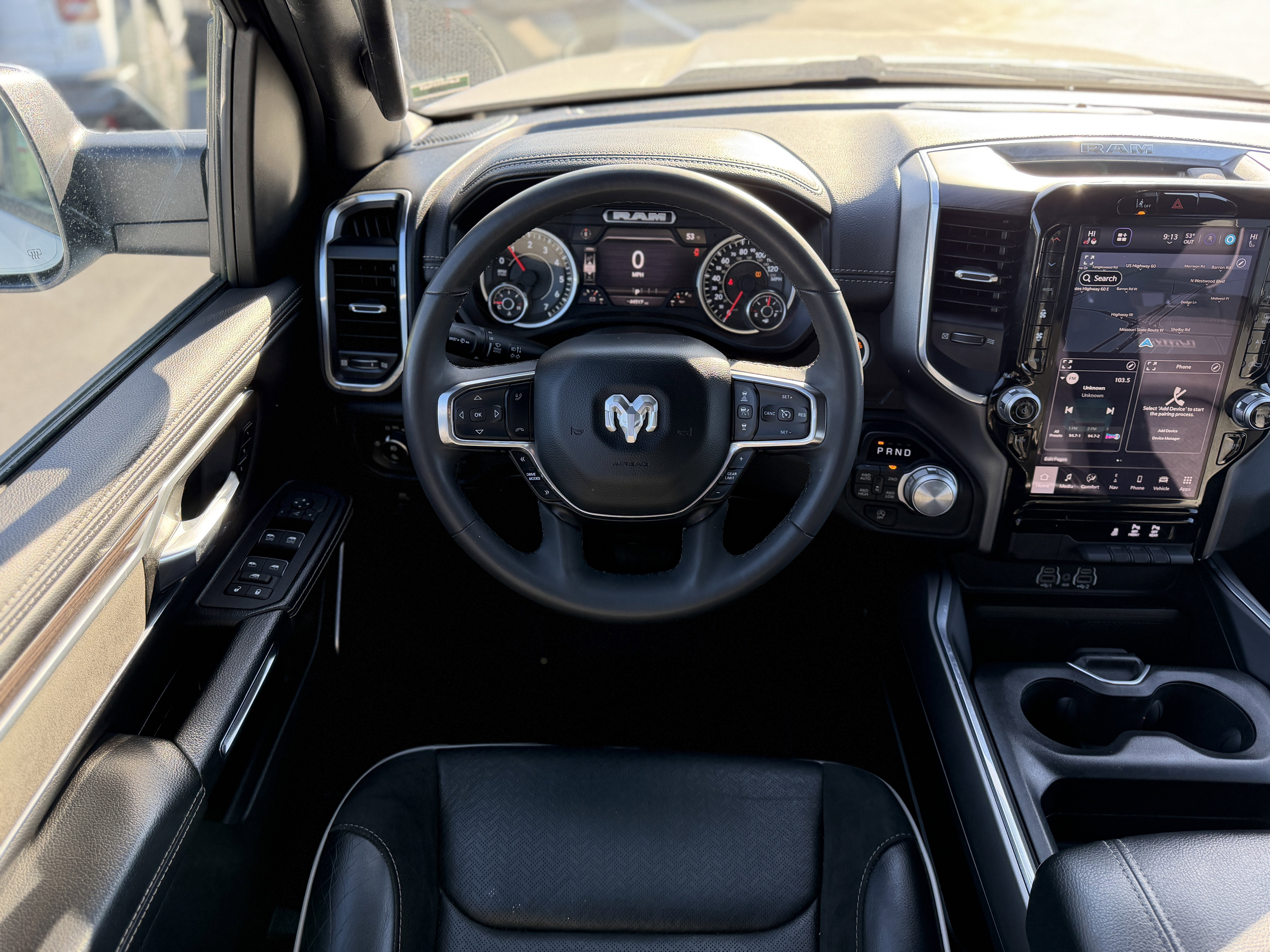 Used 2025 RAM 1500 Laramie AWD/4WD image 12