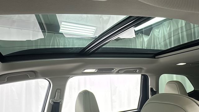 Certified 2025 Subaru Ascent Limited w/ Popular Package #2 image 40