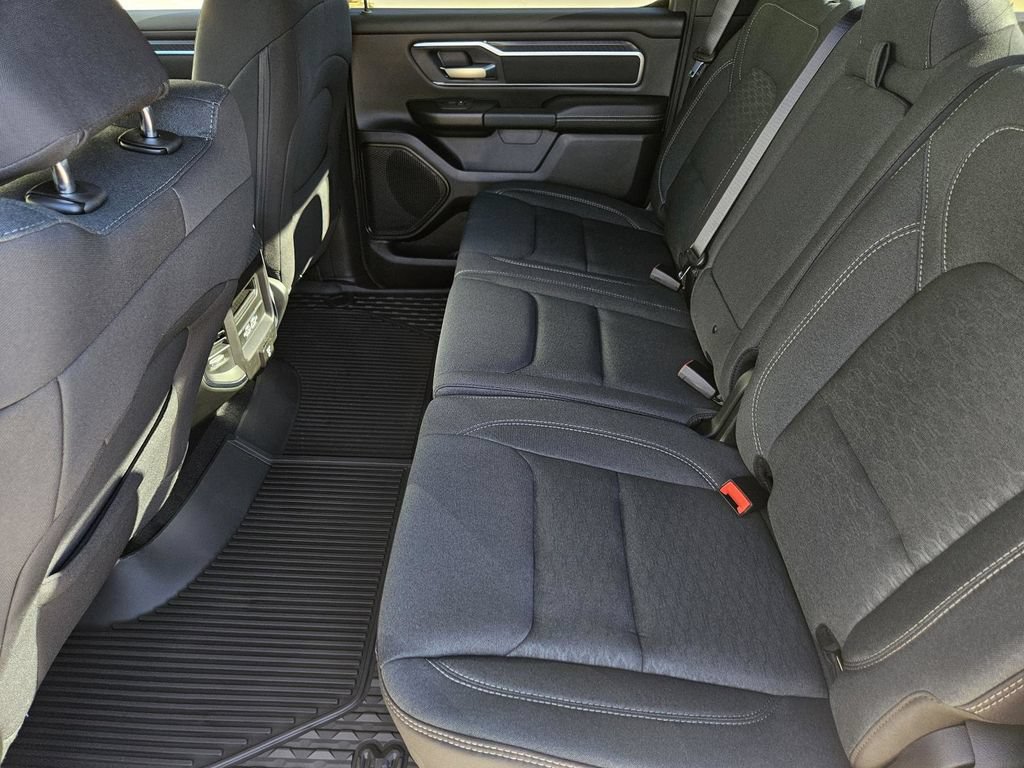Used 2026 RAM 1500 4x4 Crew Cab image 35