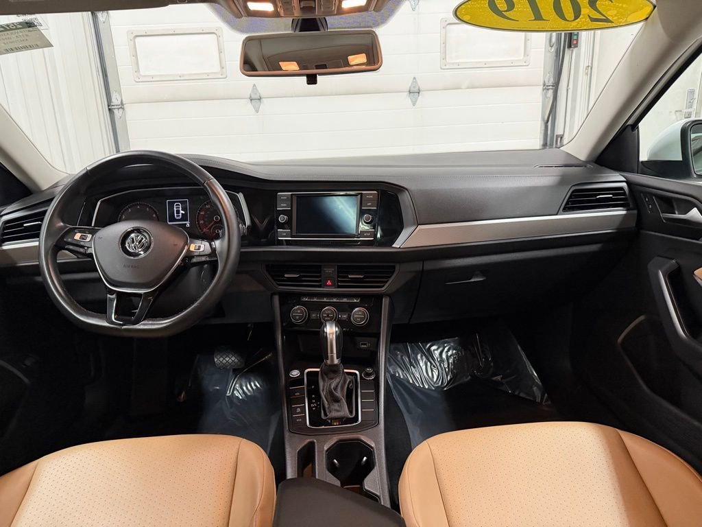 Used 2019 Volkswagen Jetta SE w/ Cold Weather Package image 21